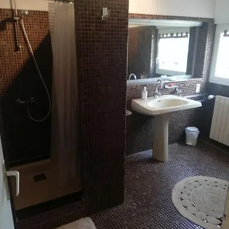 Casa de Férias 10 Pers Avec Piscine, Jacuzzi Jardin