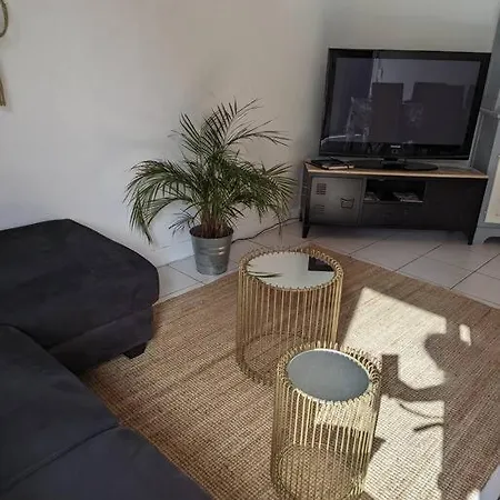 10 Pers Avec Piscine, Jacuzzi Jardin Casa de Férias