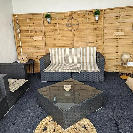 Casa de Férias 10 Pers Avec Piscine, Jacuzzi Jardin