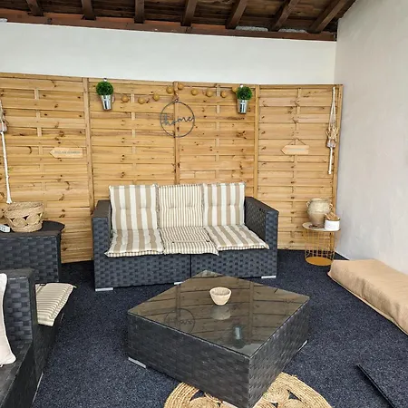 Casa de Férias 10 Pers Avec Piscine, Jacuzzi Jardin *